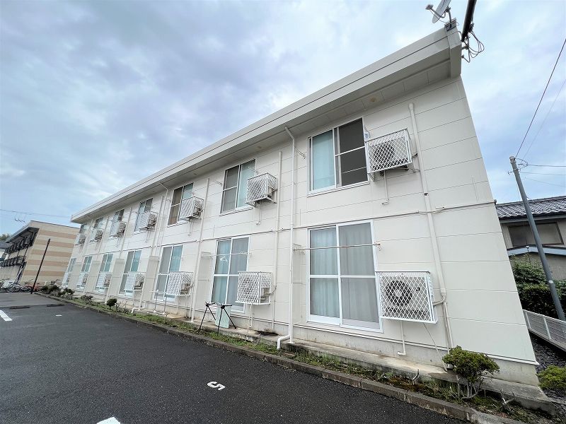レオパレスヴィラ 外観