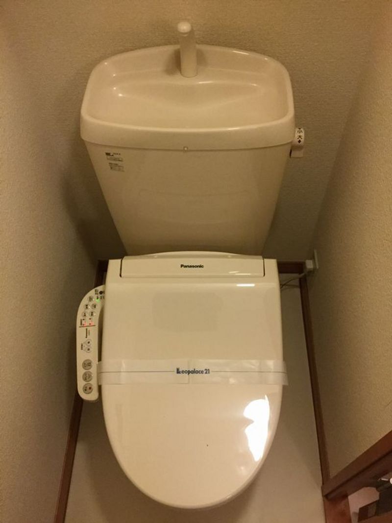 レオパレスフロンティア トイレ