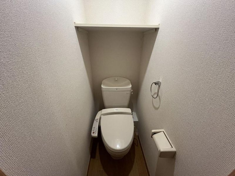 レオパレス雄新ひまわり トイレ