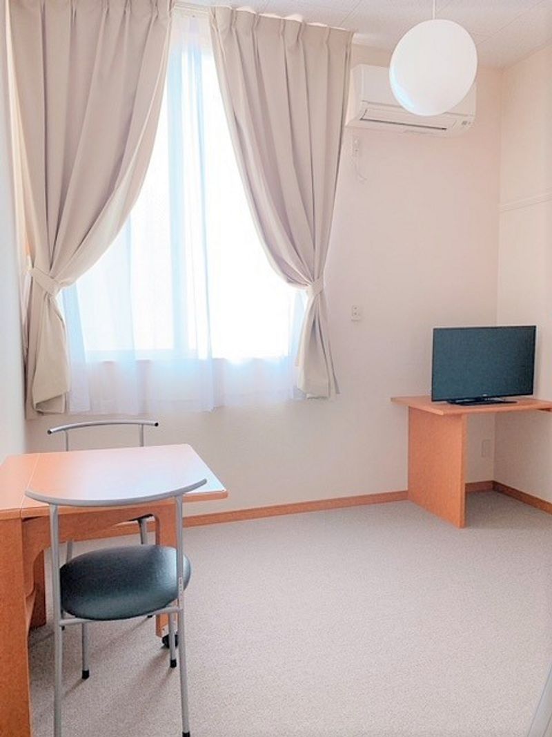 レオパレスアドバンス芦屋 寝室