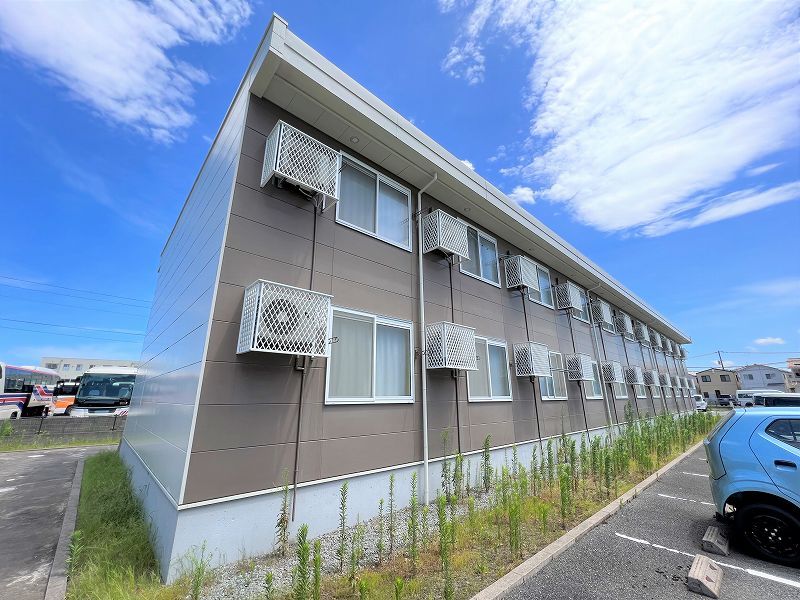レオパレスＷｅｓｔＣｏｕｒｔⅡ 外観