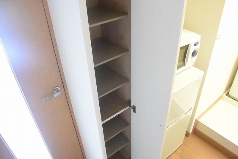 レオパレスパルク 収納