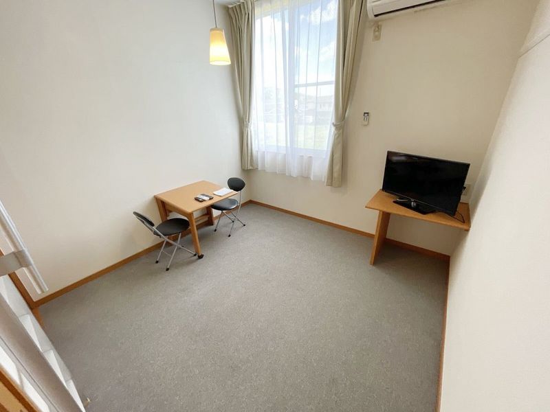 レオパレスひまわり 居間