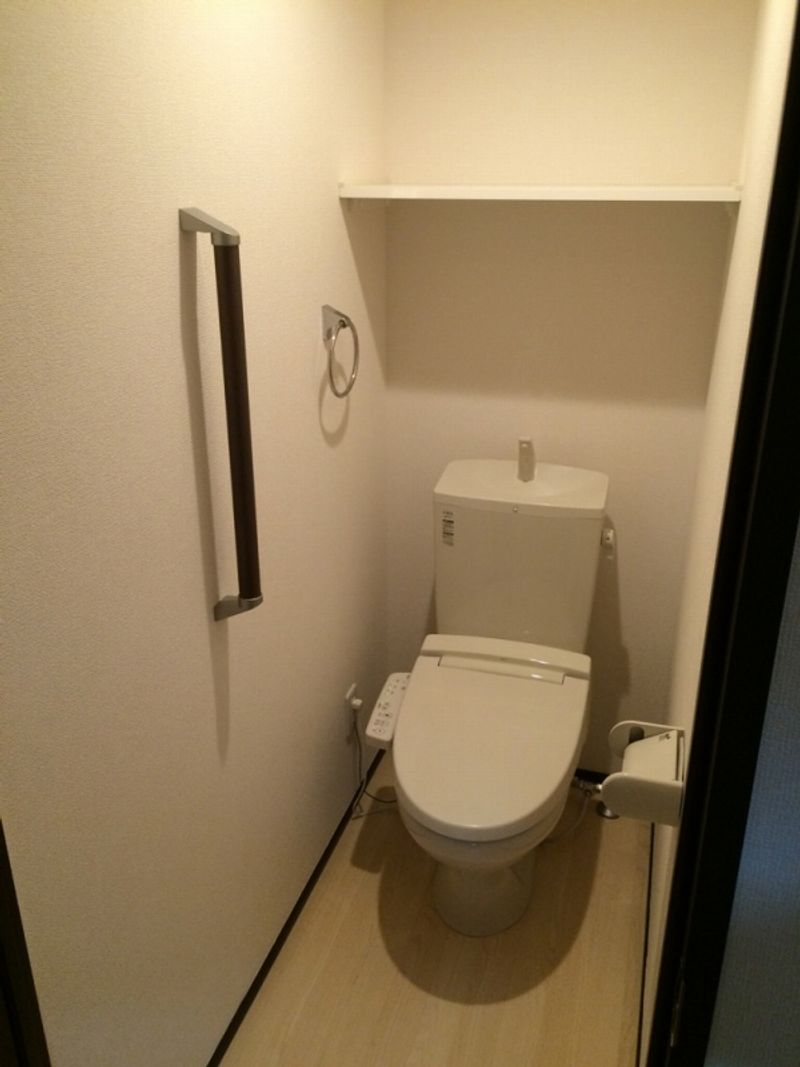 レオネクストトゥリーベル トイレ