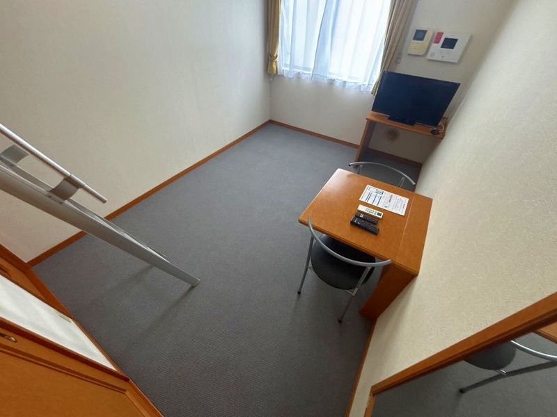 レオパレスソラーレ 居間