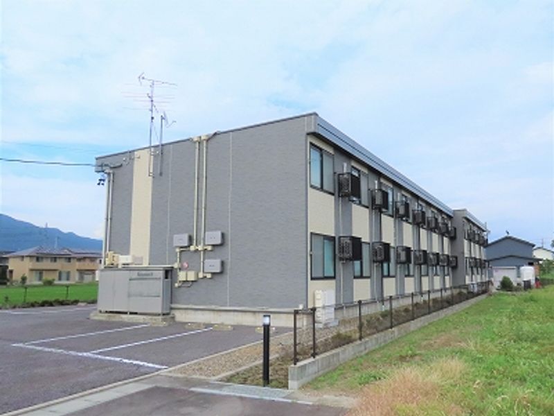 レオパレス満 外観