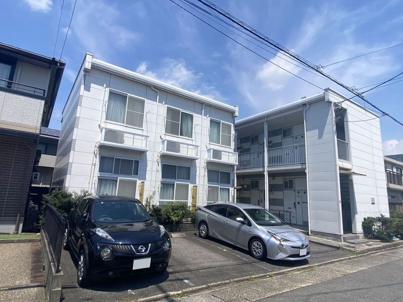 レオパレス愛和 外観