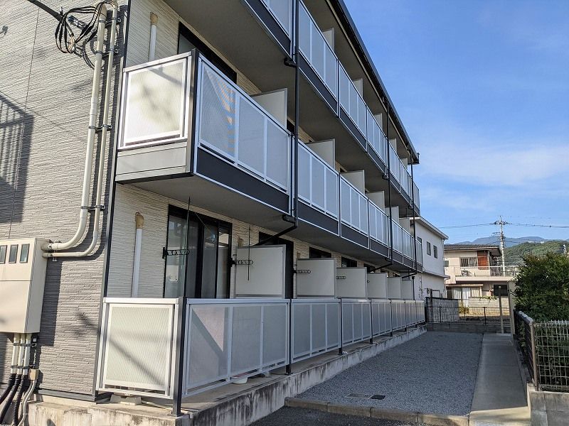 レオパレス城東ガーデン 外観
