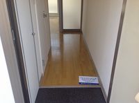 レオパレスフラワー 玄関