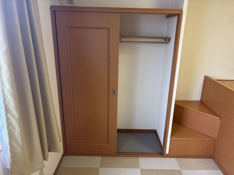 レオパレス宮代庭苑 収納