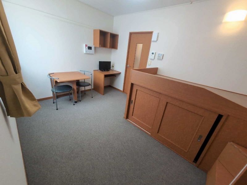 レオパレスサンヴィラージュ 居間