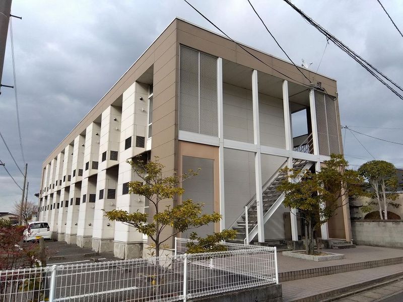 レオパレス坂出 外観