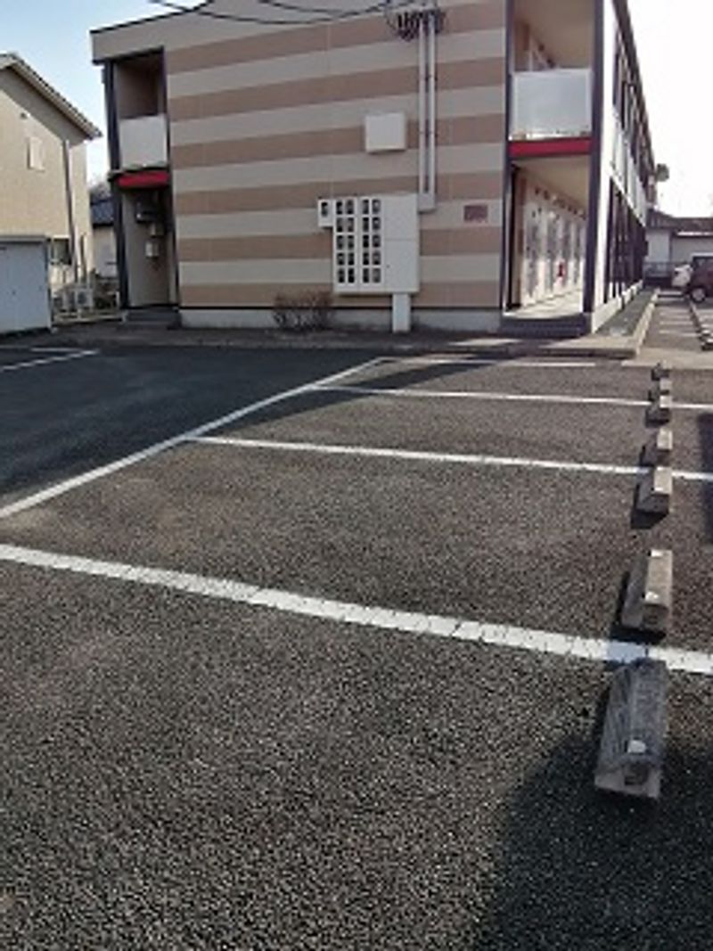 レオパレス清住 駐車場