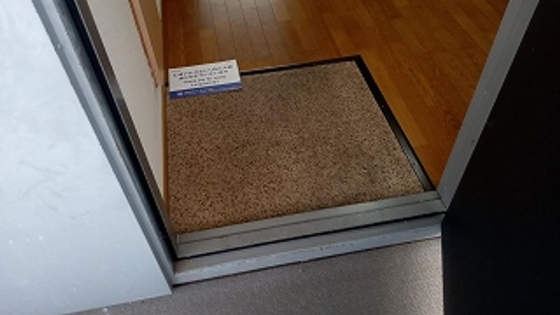 レオパレスＴ−アイランド 玄関