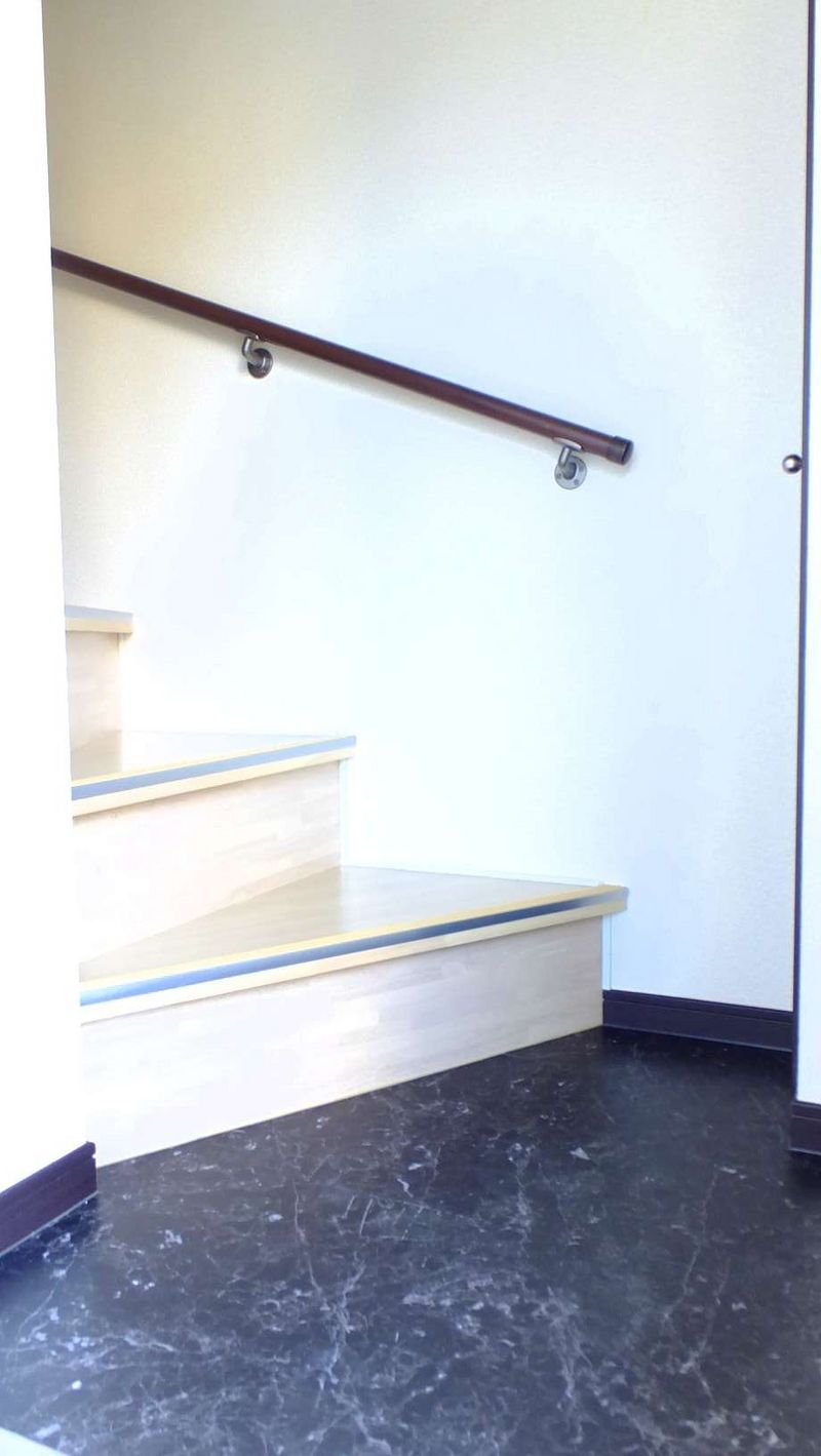 LEONEXT Charmant Entrance