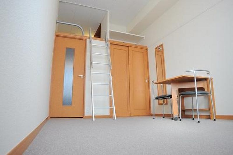 レオパレスＡｄｖａｎｃｅ富雄 居間