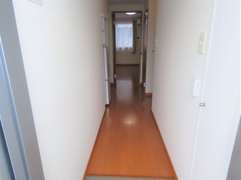 レオパレス若槻Ⅱ 玄関