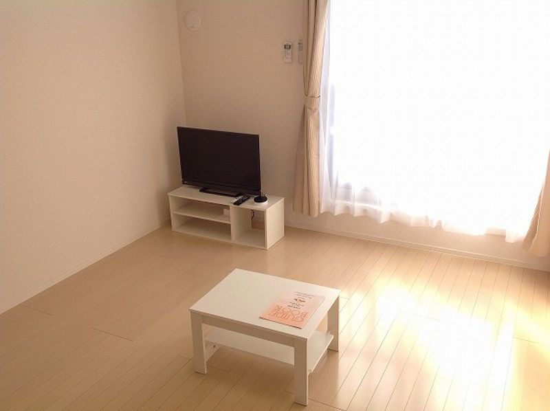 ミランダＯＺ−５ 居間