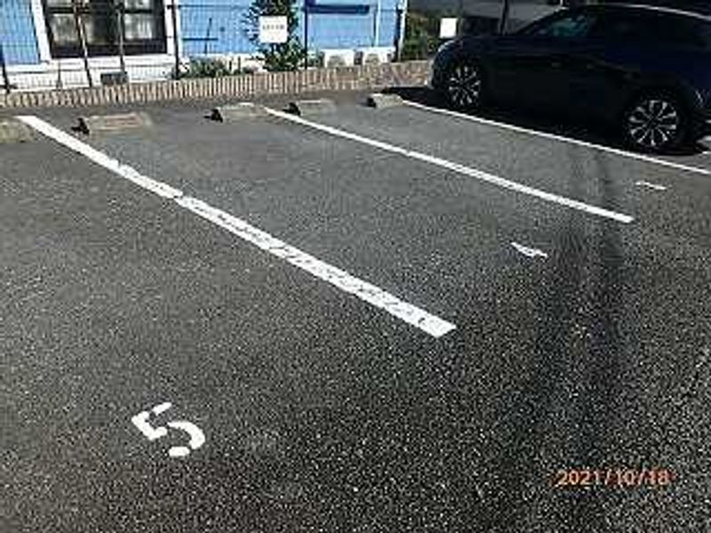 レオパレス寛 駐車場