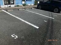 レオパレス寛 駐車場