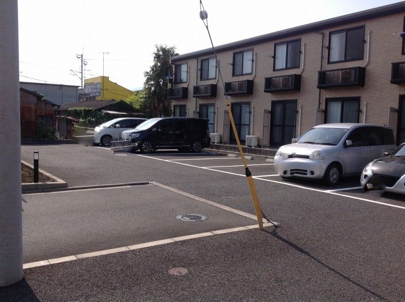 レオパレスジョイアスⅠ 駐車場