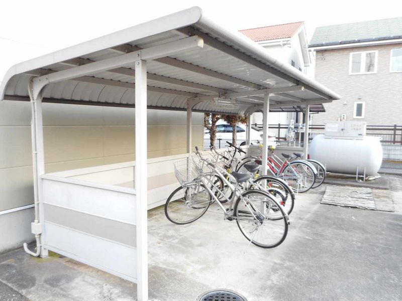 レオパレス中越東 共用部分