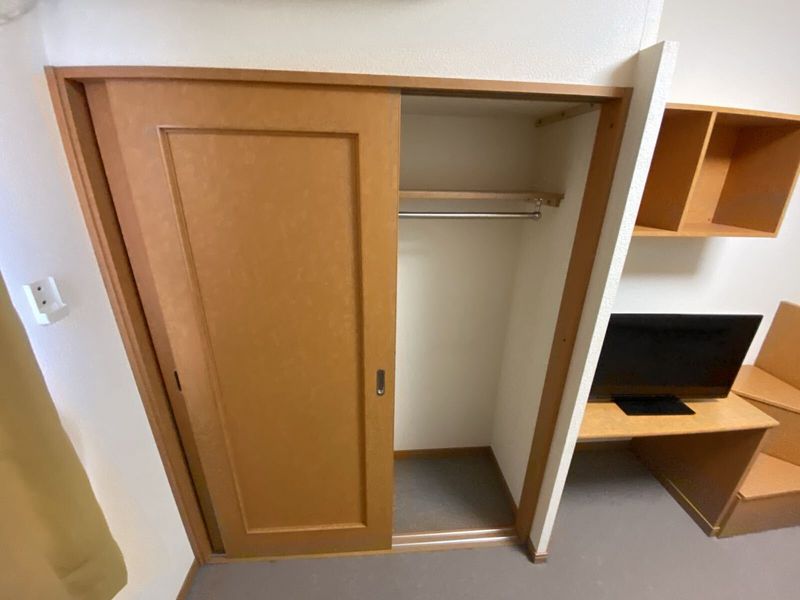 レオパレスルミエール　輝 収納