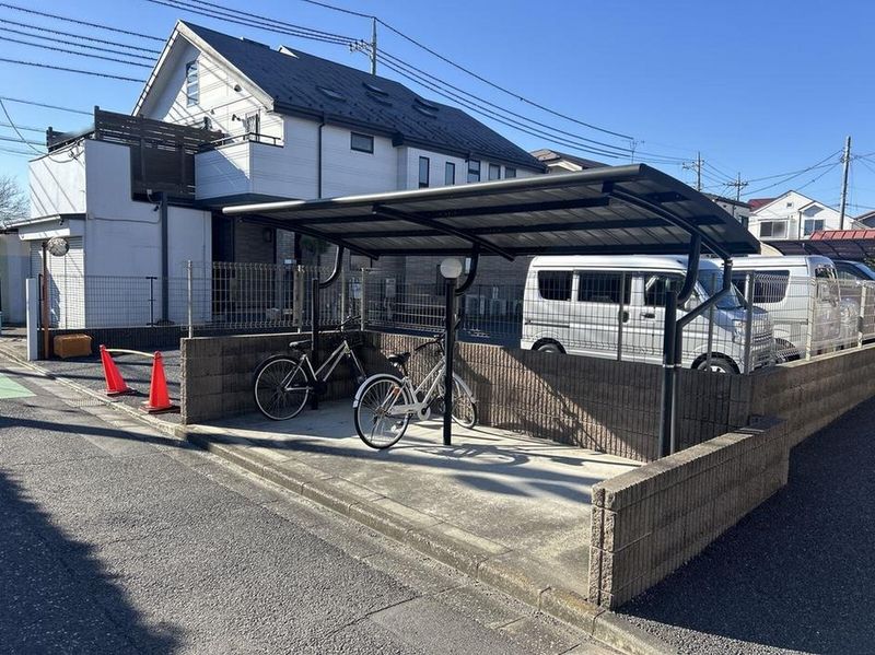 LEONEXT Sol Izumi Shared spaces