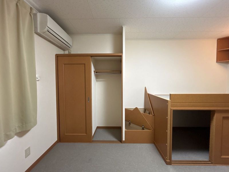 レオパレスポーラスターＡ 収納