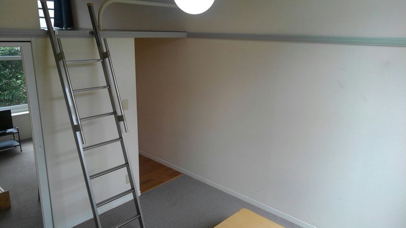 レオパレスマグワイア 居間