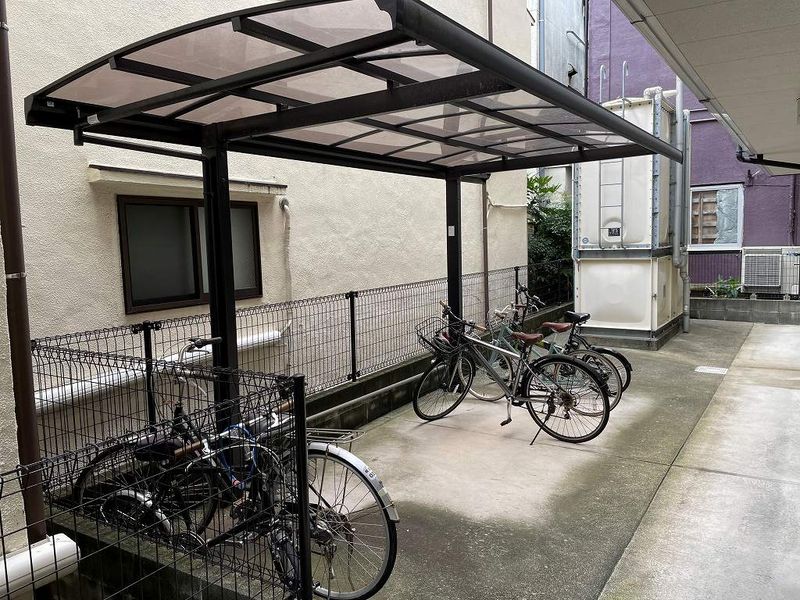 レオパレスＨＯＰＥ京坪 共用部分