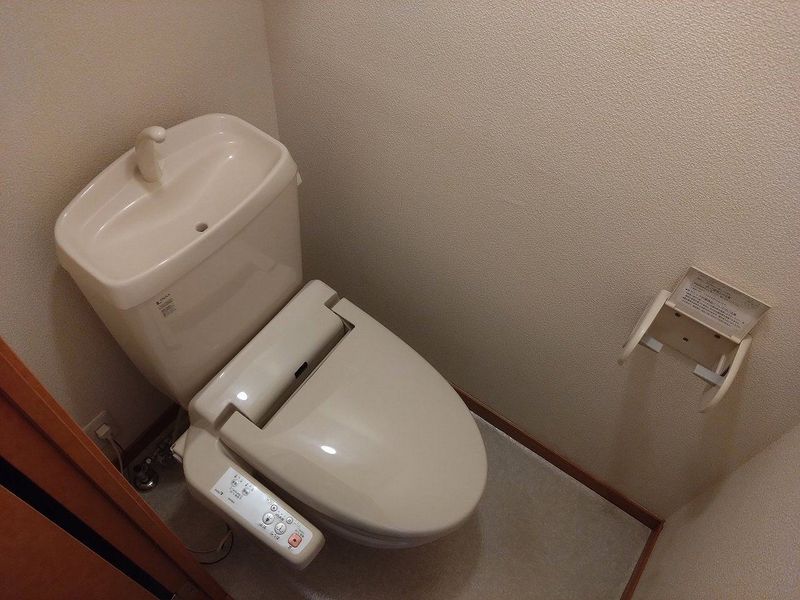 レオパレスエトランゼ トイレ
