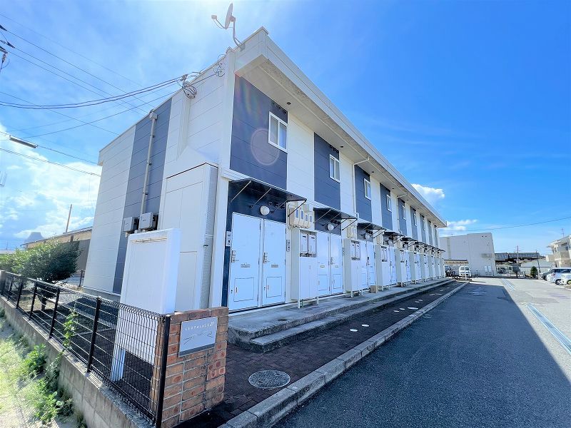 レオパレスペニンシュラＴ 外観