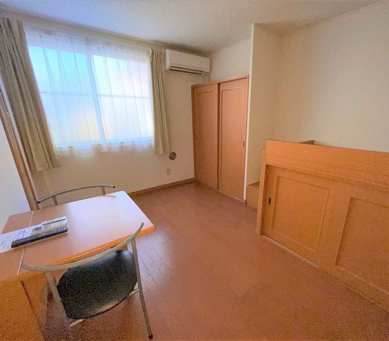 レオパレスゴールド 居間