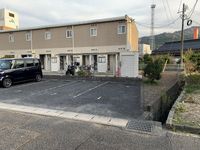 レオパレスプロヴァンス 駐車場