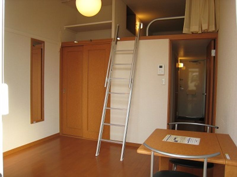 レオパレス喜十 居間