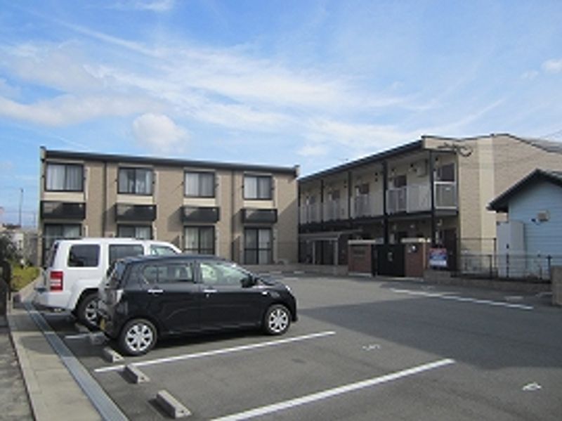 レオパレスＹｓ　ＣＯＵＲＴ 駐車場
