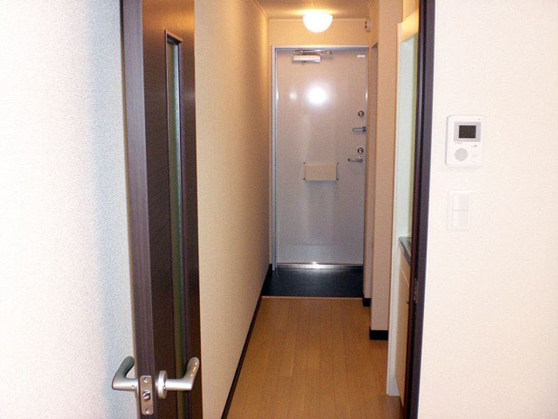 レオネクストエスポワール中沢 玄関