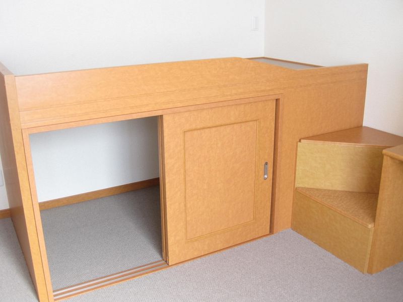 レオパレスタウンコート 収納