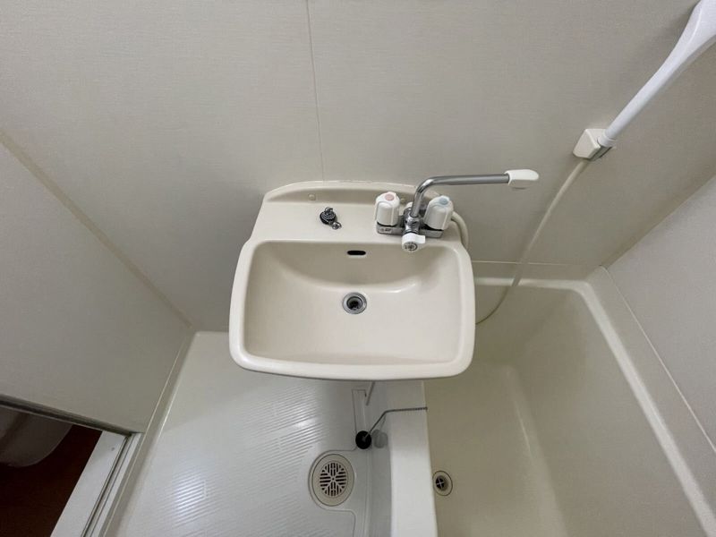 レオパレスＮＡＧＡＫＵＲＡ 洗面台