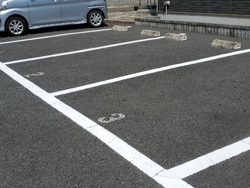ミランダ光彩ＥＡＳＴ 駐車場