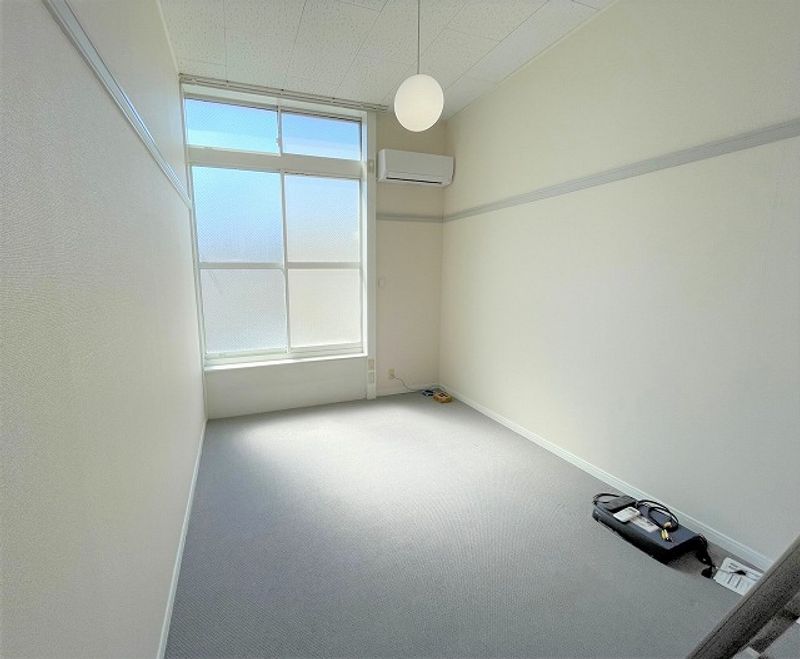 レオパレスＴＡＫＵＭＩ 居間