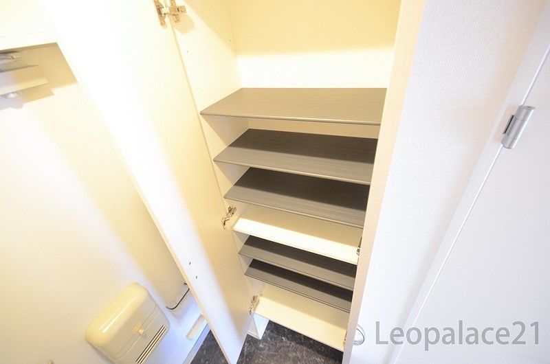 LEONEXT La Sonrisa Storage