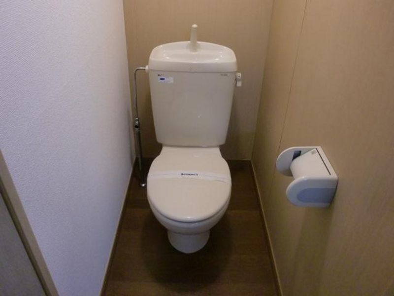 レオパレスエンプレッサー トイレ