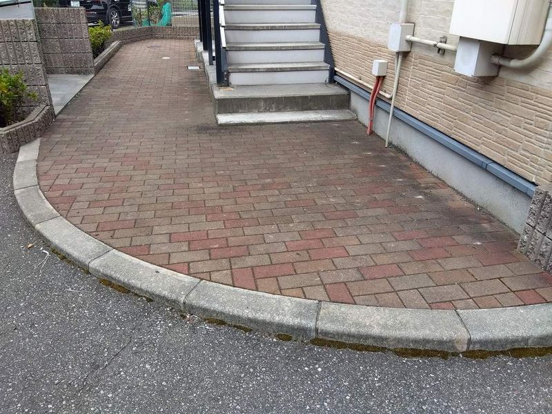 レオパレスカルカソンヌ エントランス