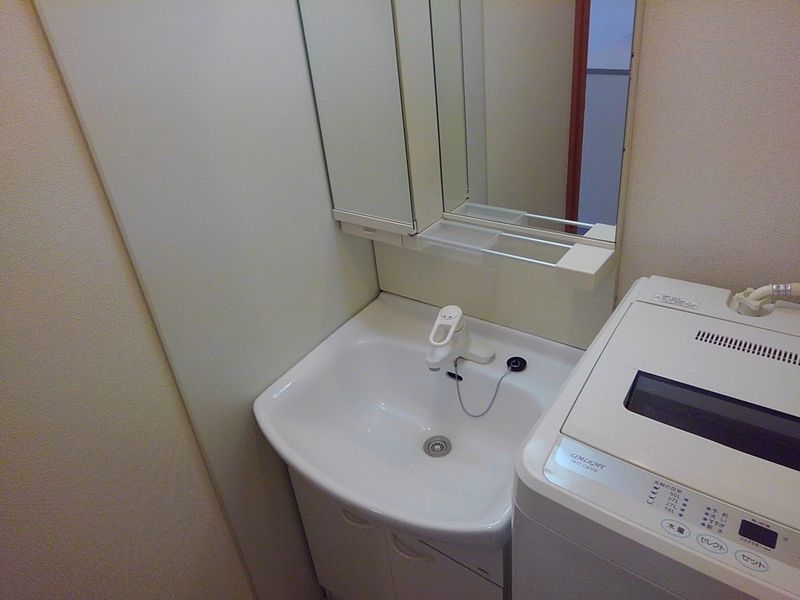 レオパレスメーテルベ 洗面台