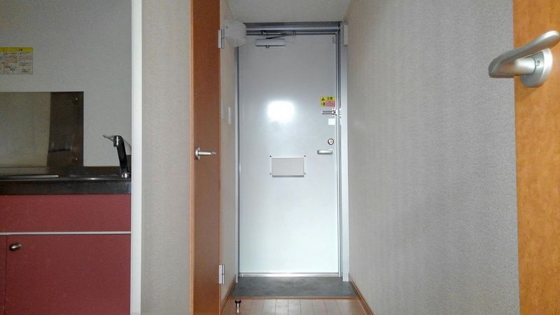 レオパレスＳＮブルーウッド 玄関