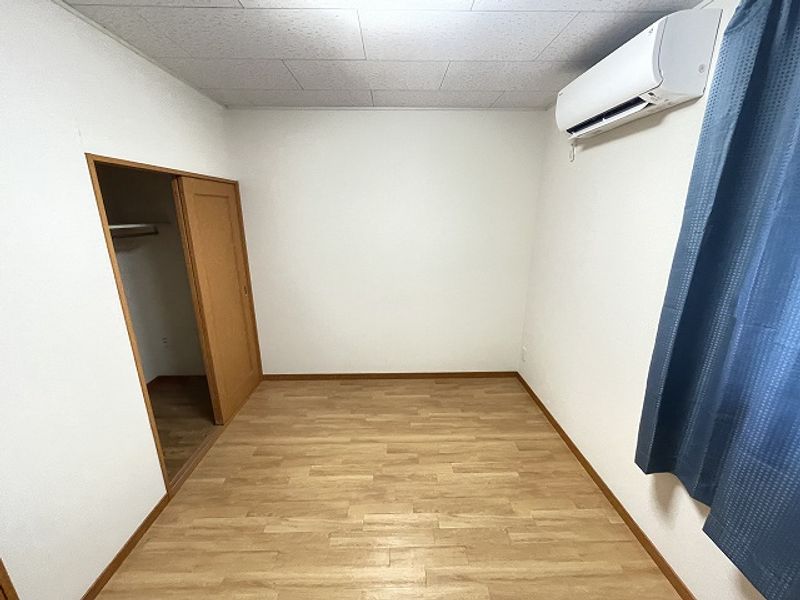 レオパレスグリーンハイツ 居間