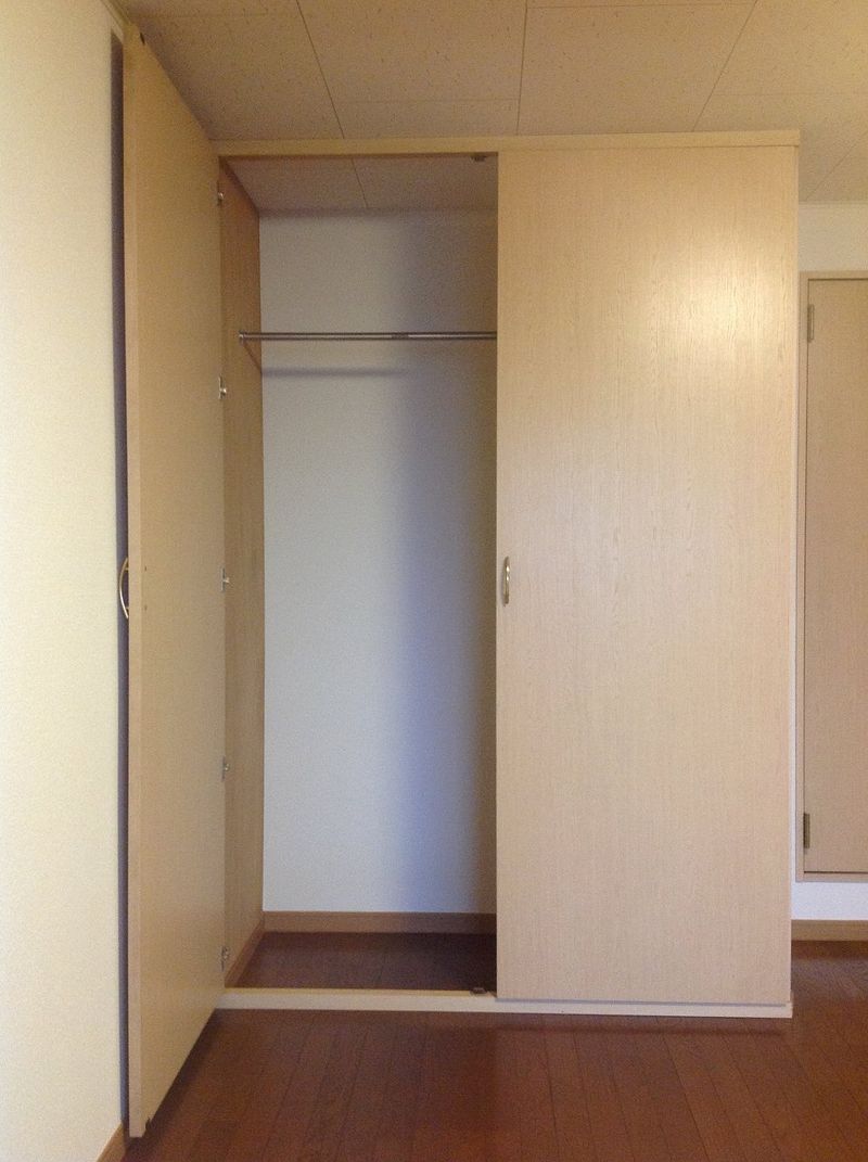 レオパレスシャルマン 収納
