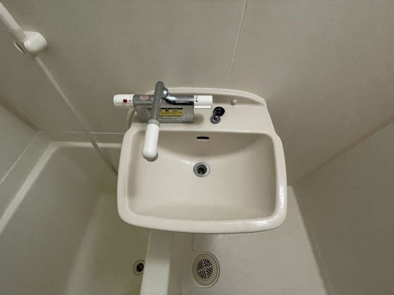 レオパレスパインマノワール 洗面台